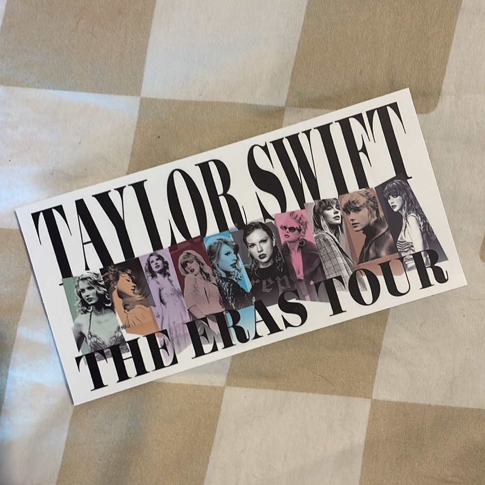 Taylor Swift Eras Tour VIP Box - Picture 9 of 10